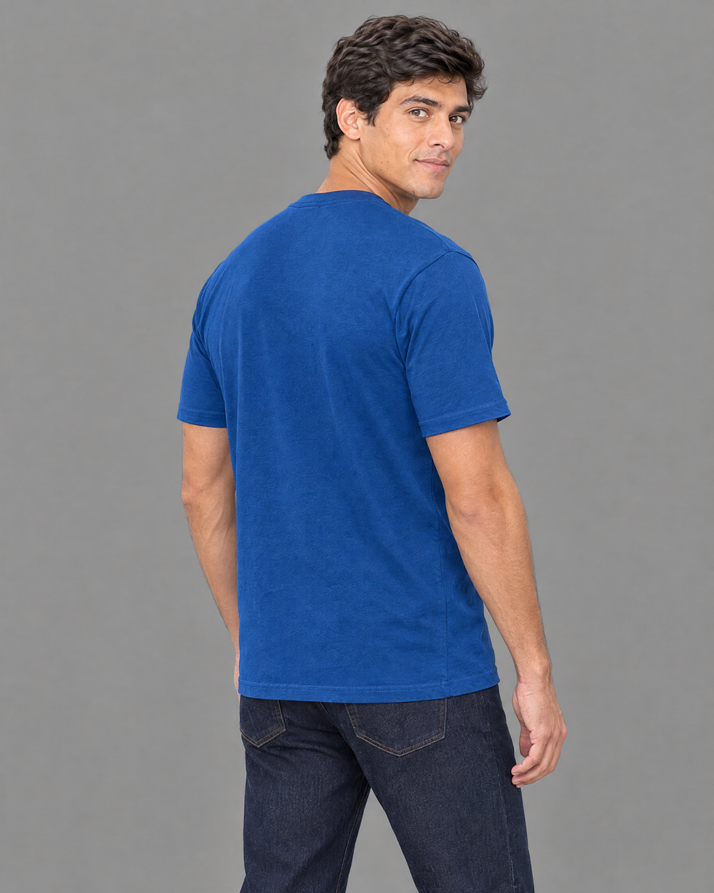 Playera Penguin azul con logo bordado para hombre — modelo 3