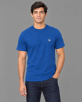 Playera Penguin azul con logo bordado para hombre — modelo 3