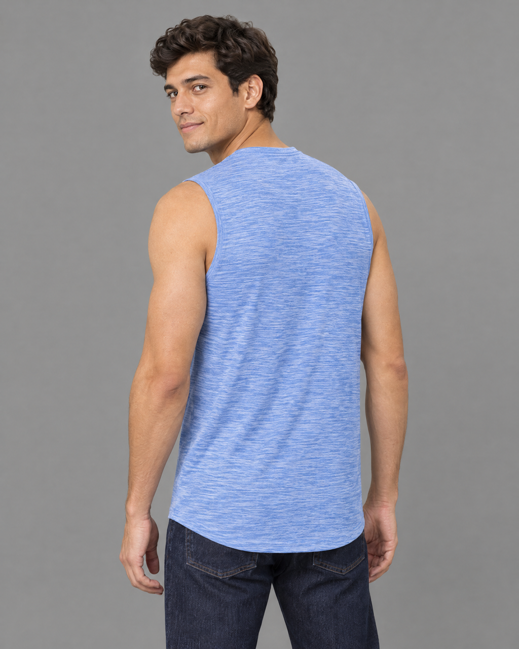 Playera deportiva Adidas azul con rayas para hombre