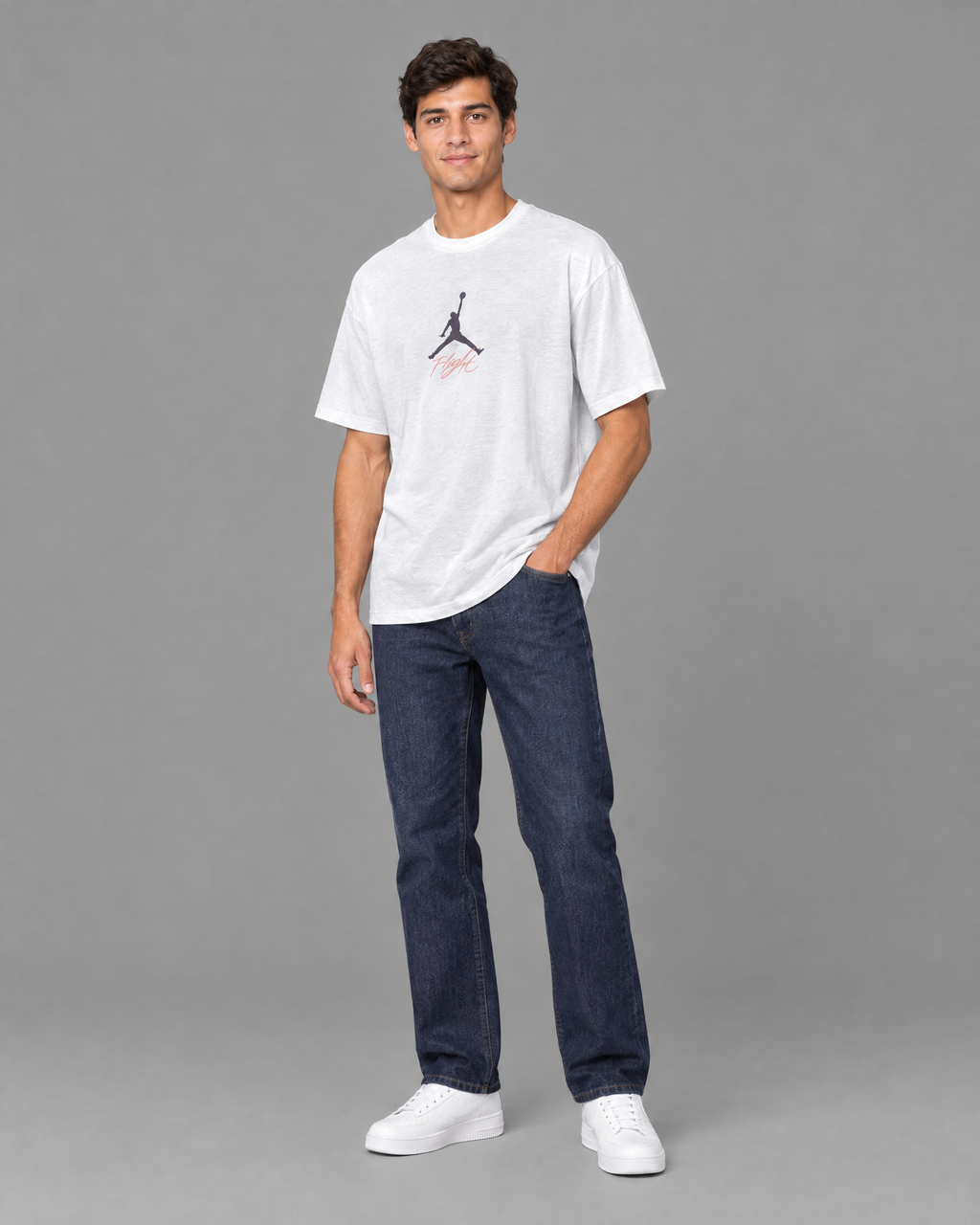 Playera oversized beige con diseño para hombre — modelo base