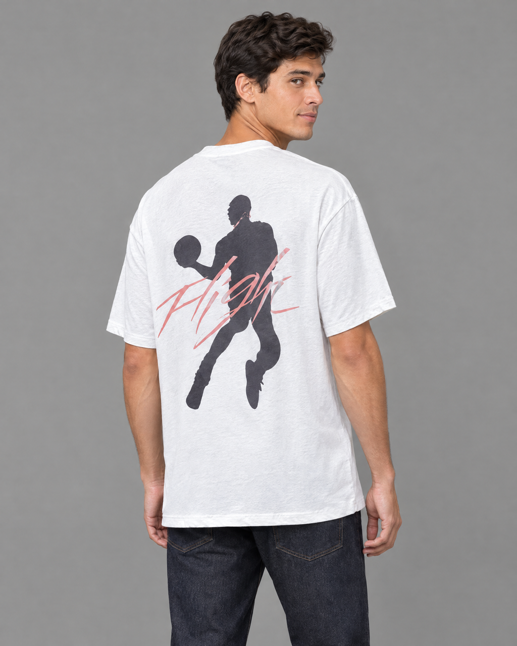 Playera oversized beige con diseño para hombre — modelo base