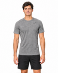 Playera deportiva Nike gris para hombre