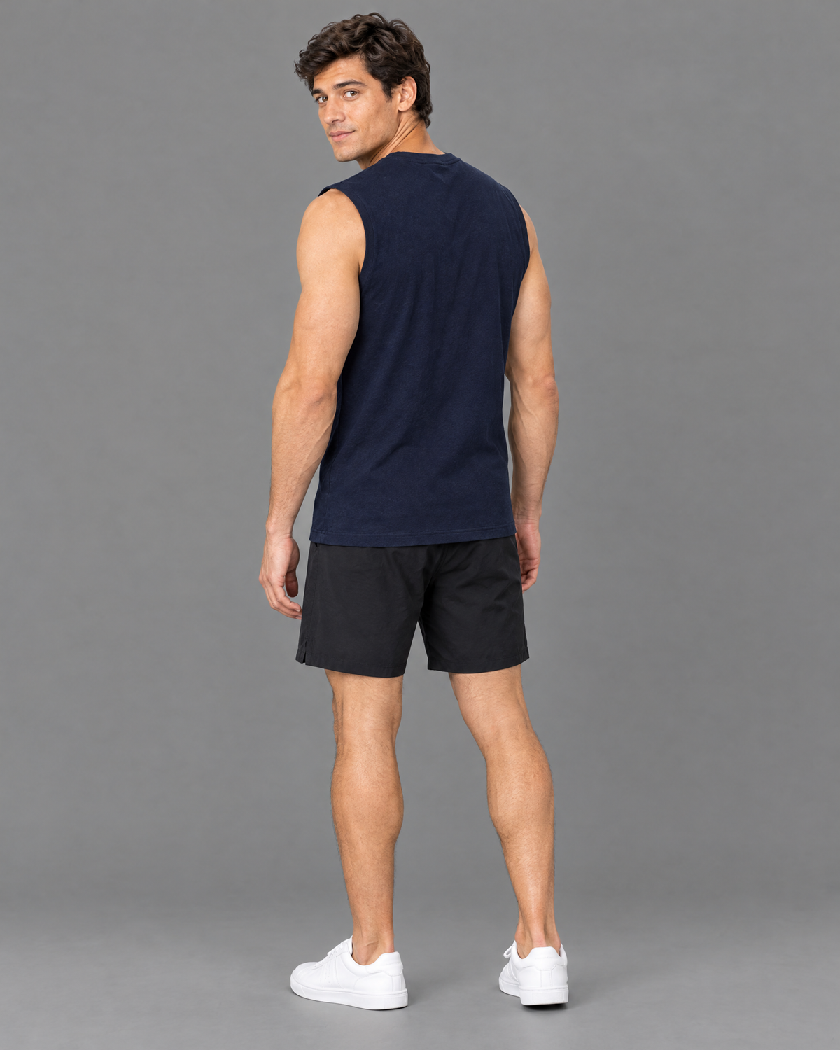 Playera deportiva Nike negra para hombre