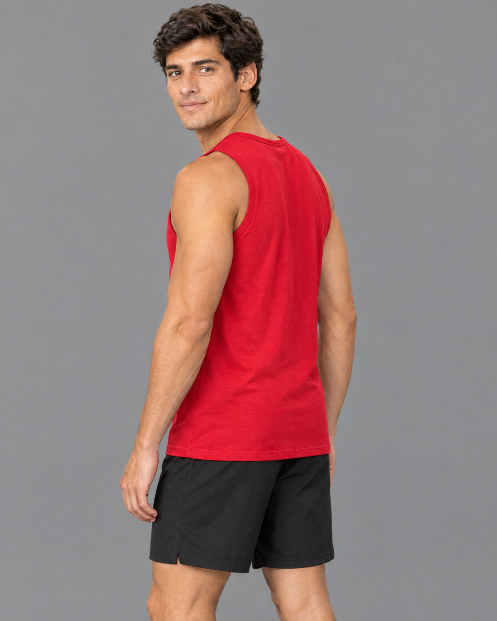 Playera deportiva Nike roja con diseño para hombre — modelo 3