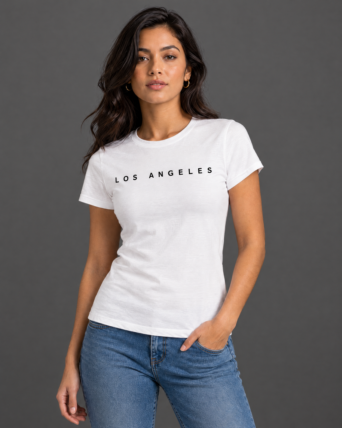 Blusa Guess blanca con diseño para mujer — modelo 3