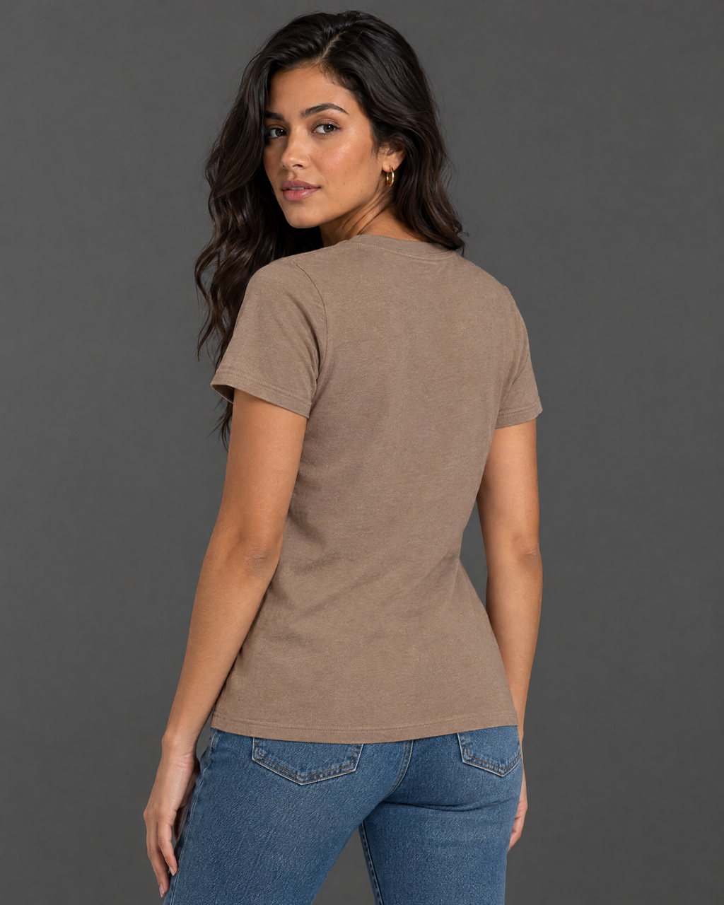 Blusa Guess café con diseño para mujer — modelo 1