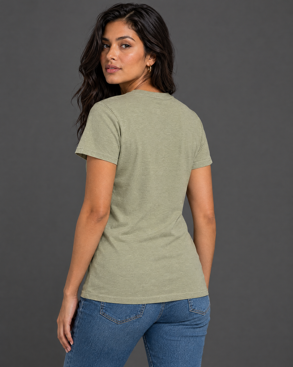 Blusa Guess verde olivo claro con diseño para mujer