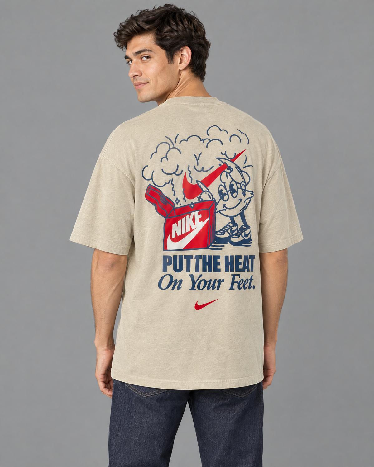 Playera oversized beige con diseño para hombre